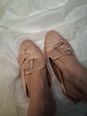 Women’s Knot-Front Slip-On Flats in Blush Loved